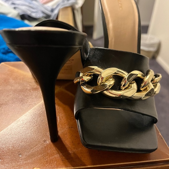Aldo - Picture 1 of 2